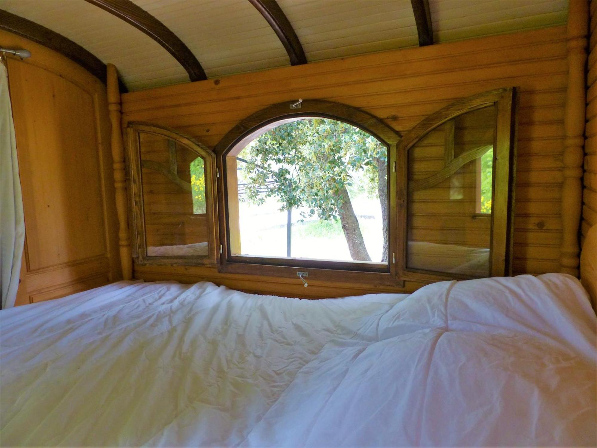 Вілла Domaine Des Bruguieres Entrecasteaux Номер фото