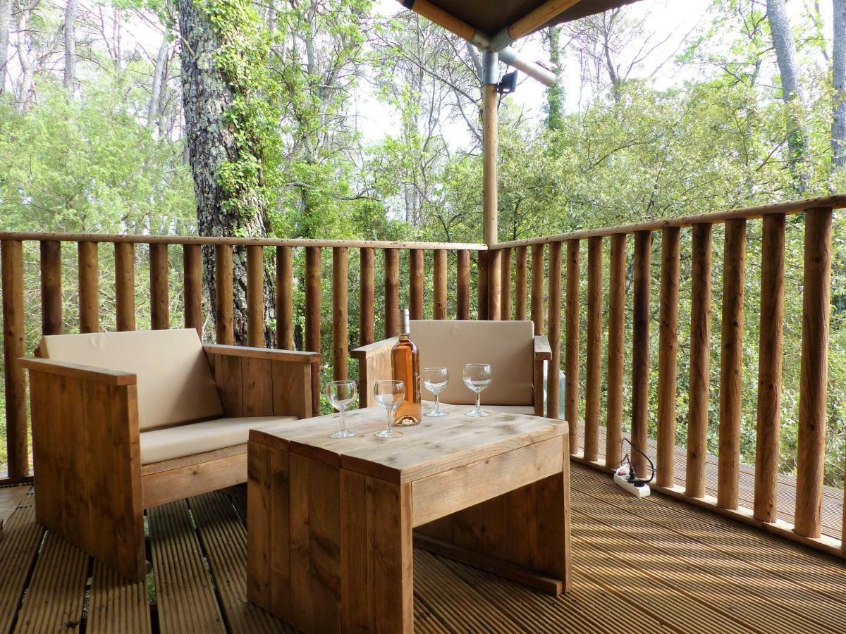 Вілла Domaine Des Bruguieres Entrecasteaux Екстер'єр фото